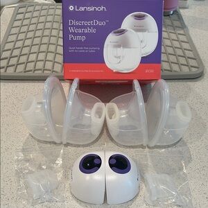 Lansinoh DiscreetDuo Wearable Pump Set - White and Purple